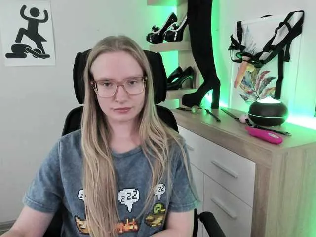 Live sex webcam photo for NancyErotic #291708616