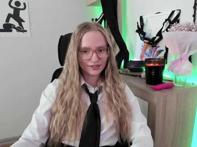 Live sex webcam photo for NancyErotic #291790309