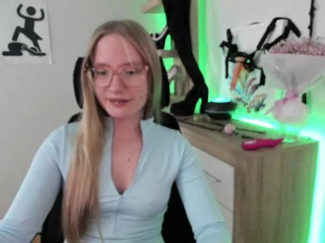 Live sex webcam photo for NancyErotic #291822457