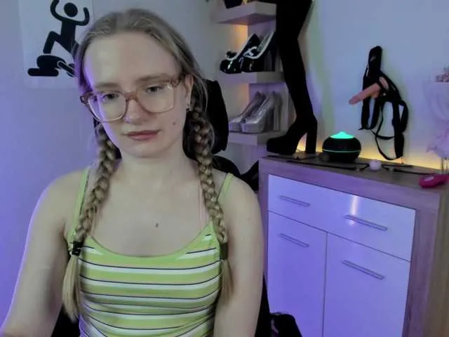 Live sex webcam photo for NancyErotic #291992183