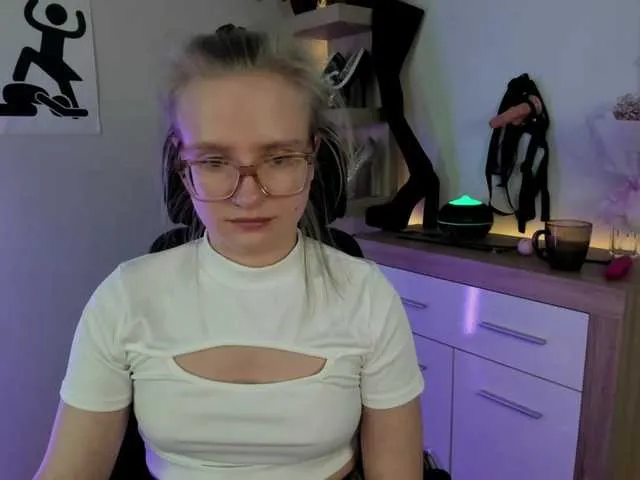 Live sex webcam photo for NancyErotic #292154667