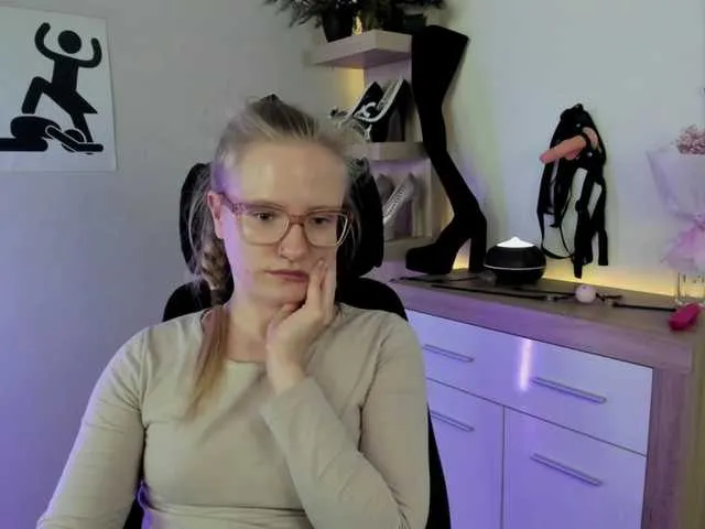 Live sex webcam photo for NancyErotic #292161773