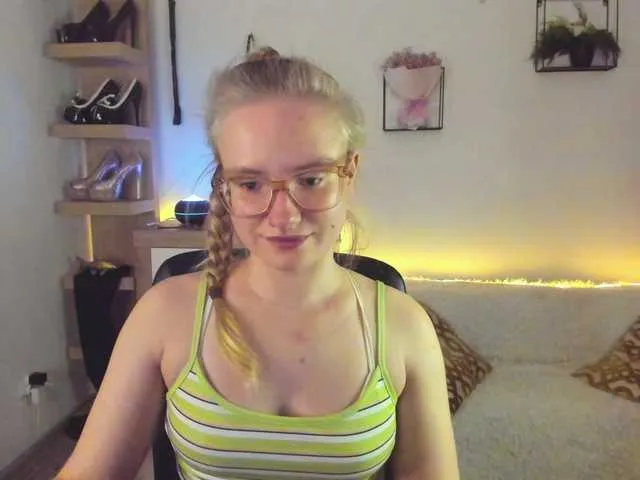 Live sex webcam photo for NancyErotic #292302015