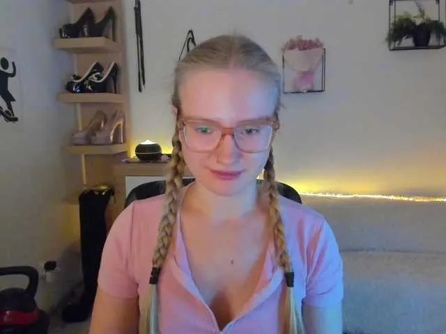 Live sex webcam photo for NancyErotic #292389459