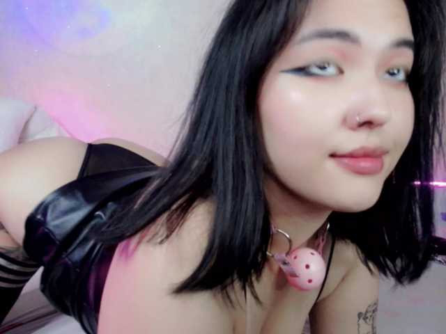 Live sex webcam photo for NannaJonn #289319079