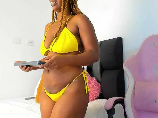 Live sex webcam photo for NaomiEmber #291797434