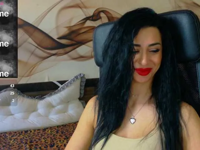 Live sex webcam photo for NaomiScarlett #290943847