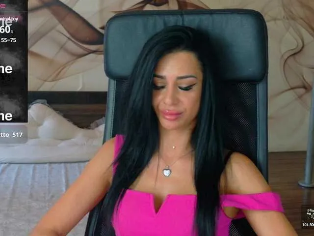 Live sex webcam photo for NaomiScarlett #291615334