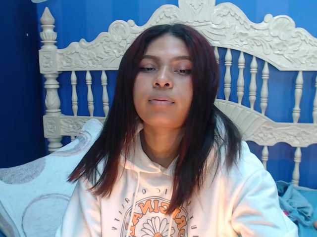 Live sex webcam photo for NaomiSmiths #290435418