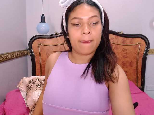 Live sex webcam photo for NaomiSmiths #290654143