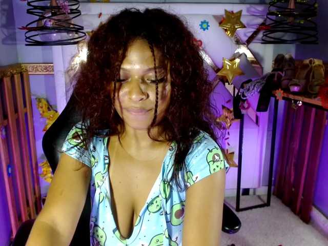 Live sex webcam photo for NaomiSmiths #291808119