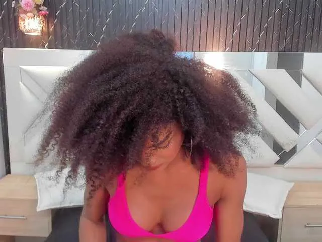Live sex webcam photo for NaomiSteward #290697263