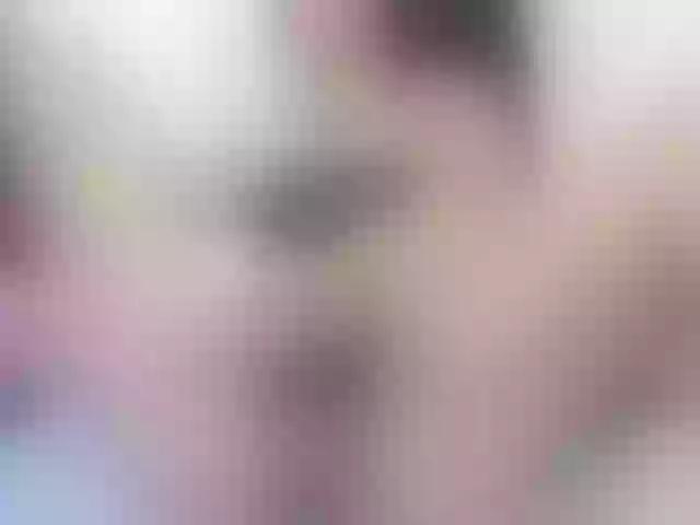 Live sex webcam photo for Naomii18 #291844709