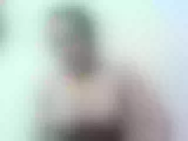 Live sex webcam photo for Naomii18 #291993762