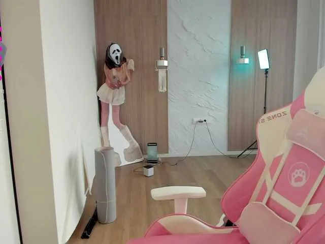 Live sex webcam photo for Naomimif #292025919