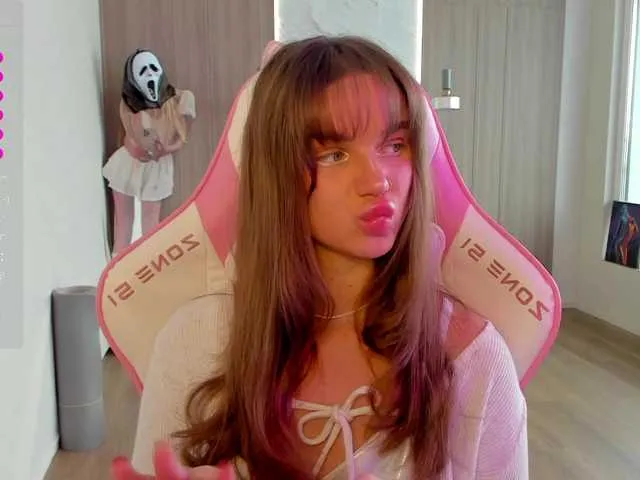 Live sex webcam photo for Naomimif #292032885