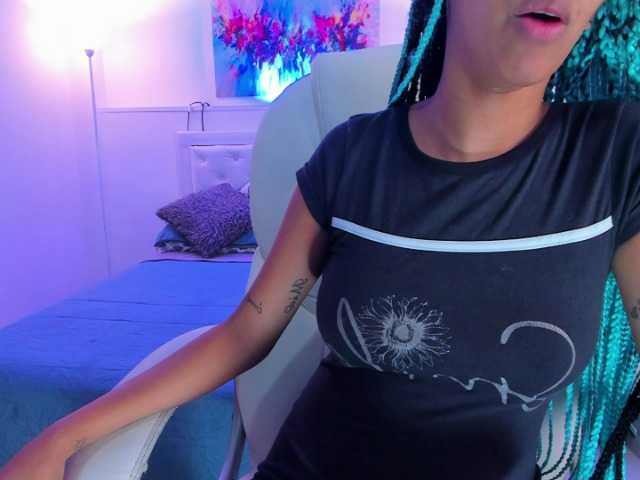 Live sex webcam photo for Naomy-Joness #276329972