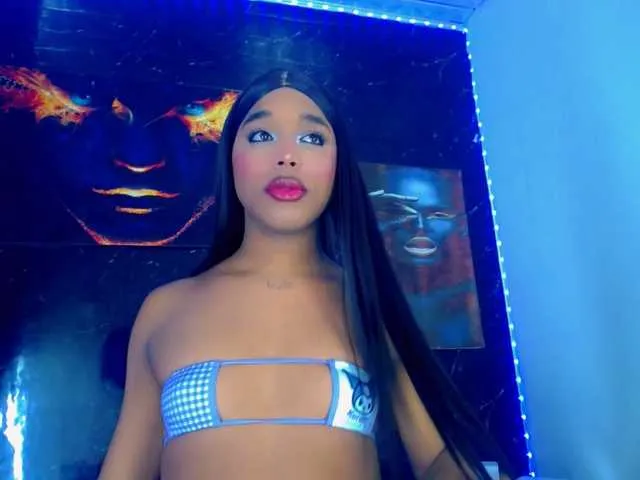 Live sex webcam photo for Nashla-D #293782696