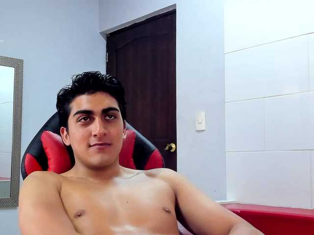 Live sex webcam photo for Nassor-Boy #274097478