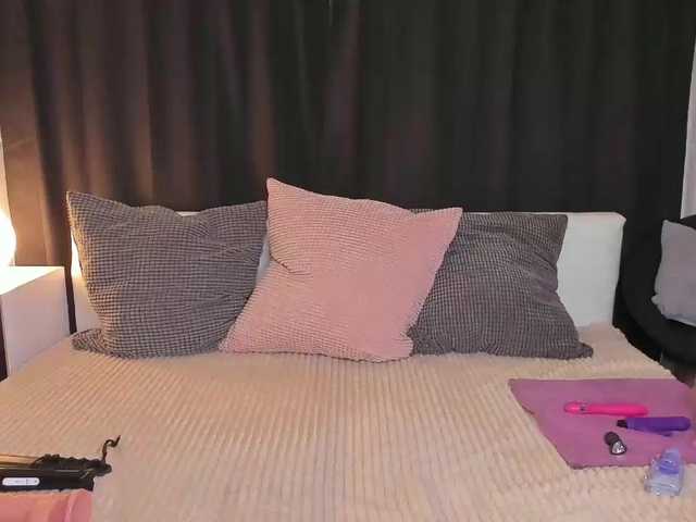 Live sex webcam photo for NastiaBlack #291191893