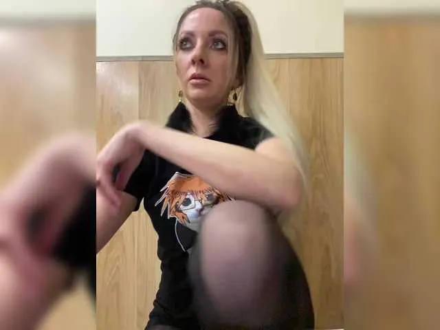 Live sex webcam photo for Nasty-tegress #292171606