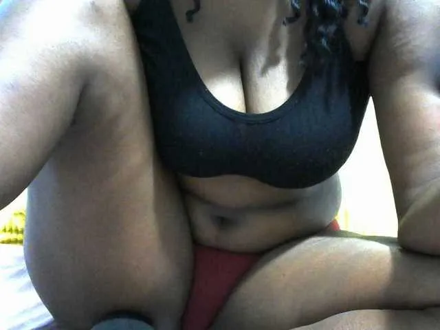 Live sex webcam photo for NastyEbony002 #294024894