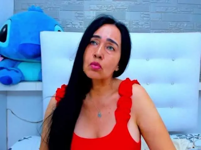 Live sex webcam photo for NastyMilfer #290378642
