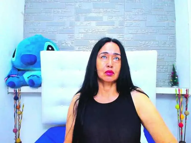 Live sex webcam photo for NastyMilfer #292379286