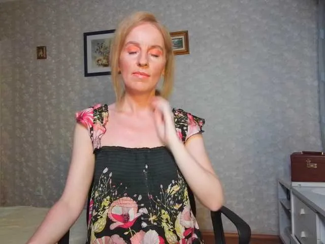 Live sex webcam photo for Nata85085 #291537300