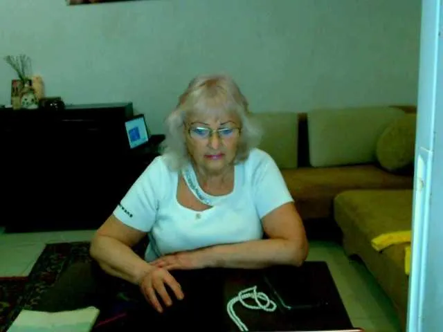 Live sex webcam photo for Natalia7634 #291160051