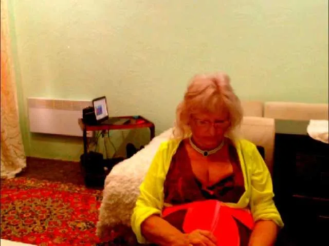 Live sex webcam photo for Natalia7634 #291985741