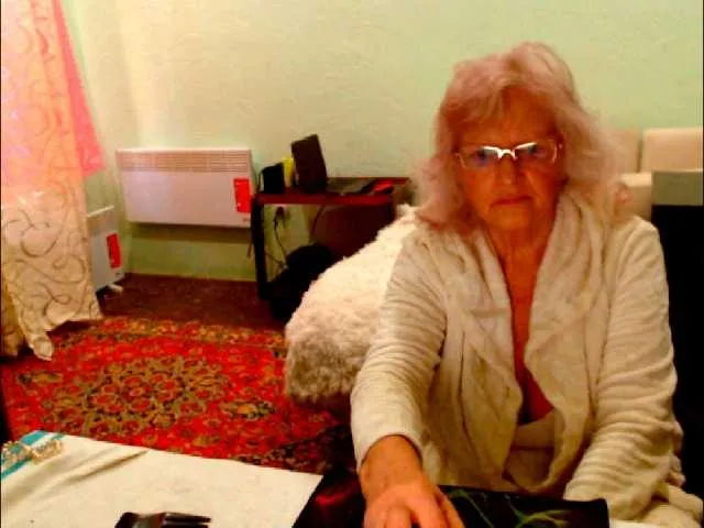 Live sex webcam photo for Natalia7634 #292174446