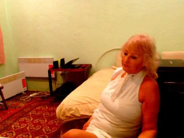 Live sex webcam photo for Natalia7634 #292410601