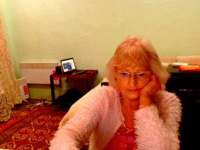 Live sex webcam photo for Natalia7634 #292417783