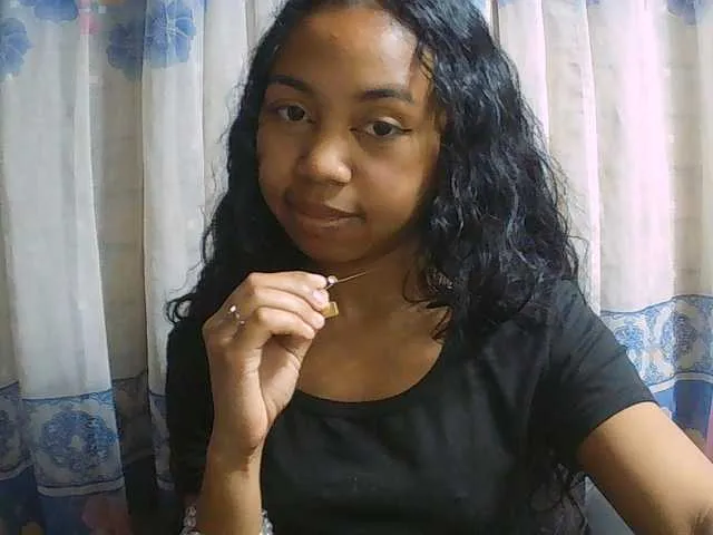 Live sex webcam photo for Natalie-Luxa #294025108