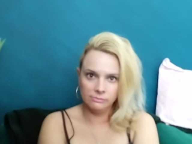 Live sex webcam photo for NatalieGlow #273591131