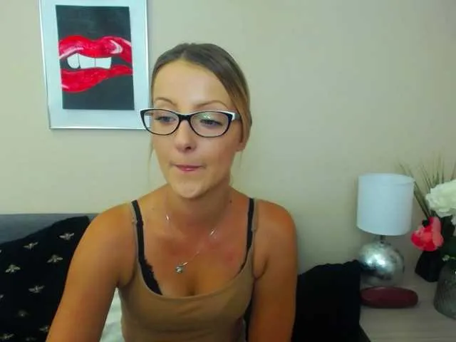 Live sex webcam photo for NatalieKiss #276019413