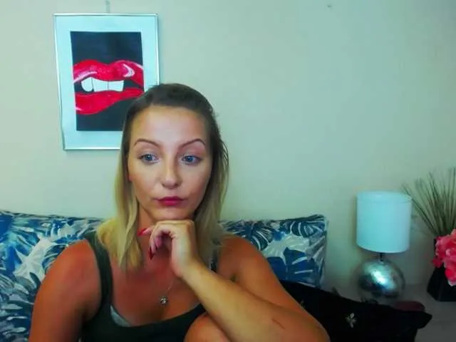 Live sex webcam photo for NatalieKiss #276121545