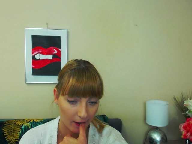 Live sex webcam photo for NatalieKiss #277124117