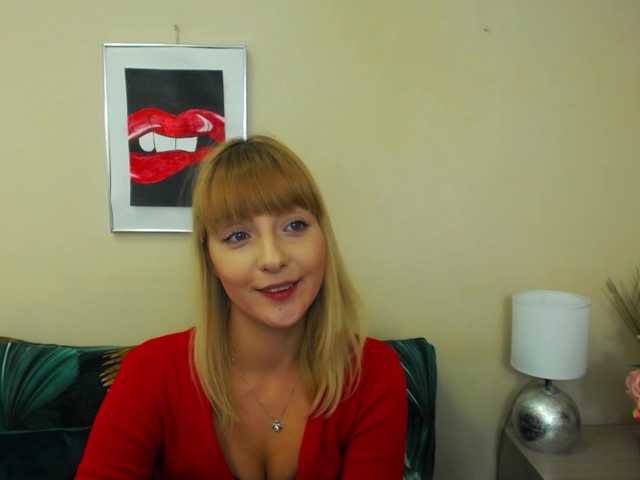 Live sex webcam photo for NatalieKiss #277138237