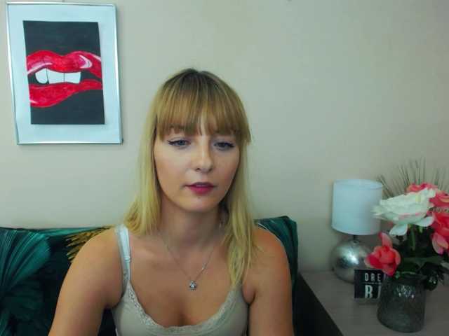 Live sex webcam photo for NatalieKiss #277414060