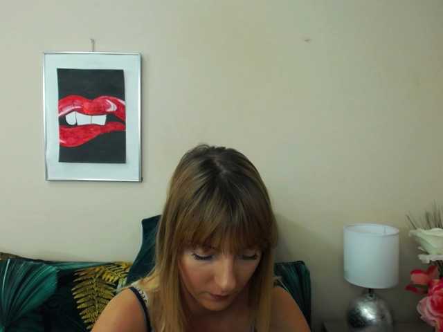 Live sex webcam photo for NatalieKiss #277614234