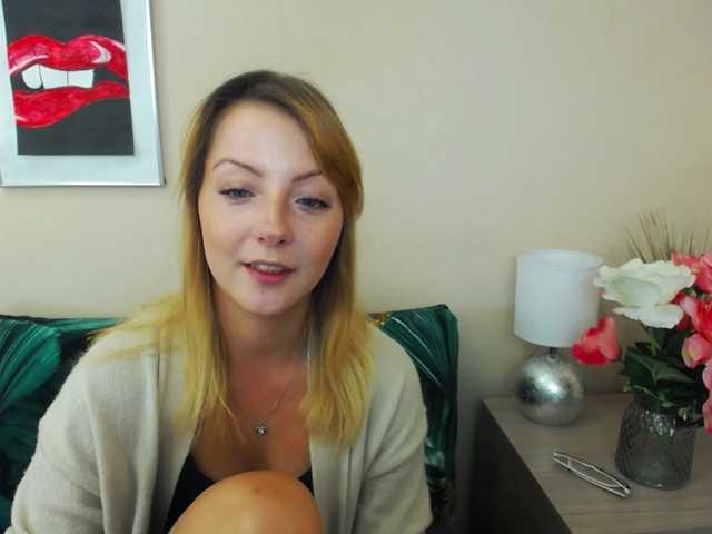 Live sex webcam photo for NatalieKiss #277930998