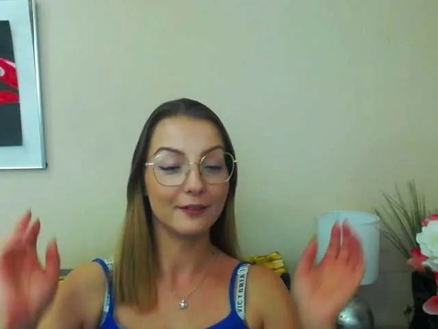 Live sex webcam photo for NatalieKiss #290846614