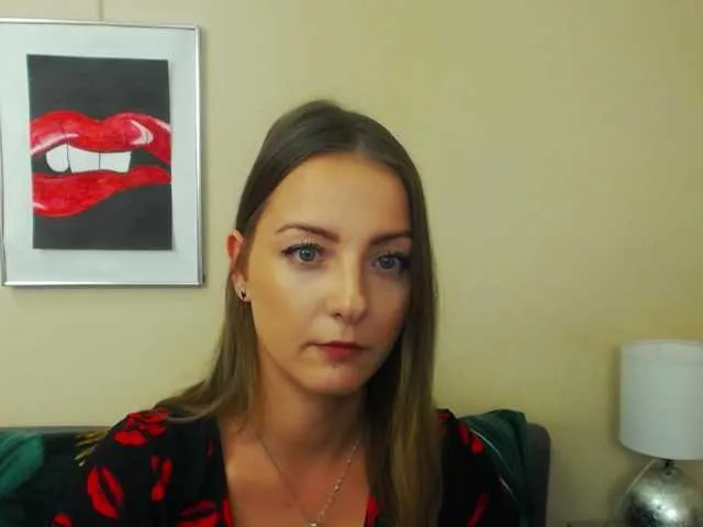 Live sex webcam photo for NatalieKiss #292307055