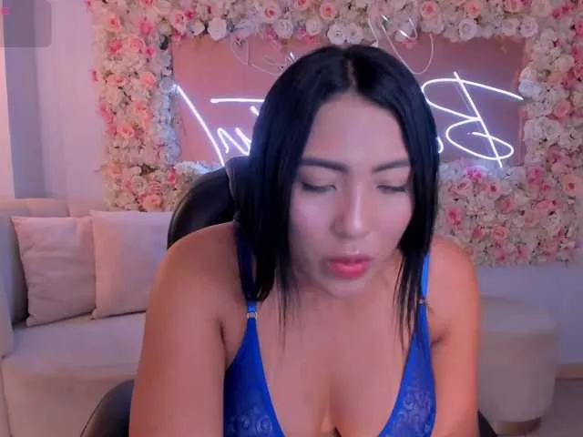 Live sex webcam photo for NatalieLewis #293363203