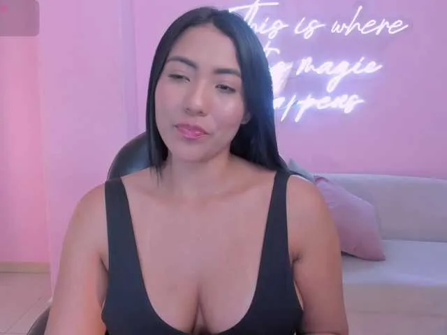Live sex webcam photo for NatalieLewis #293482117