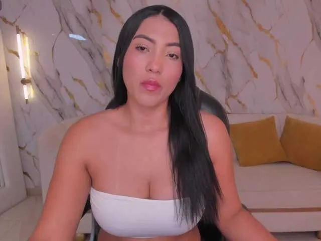 Live sex webcam photo for NatalieLewis #293555087