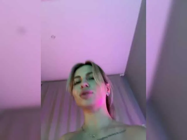Live sex webcam photo for Nataliecroys #290290127