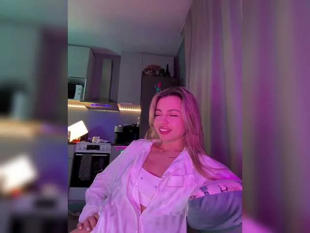 Live sex webcam photo for Nataliecroys #290666268